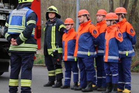 Jens Kamieth MdL besuchte Jugendfeuerwehr des Löschzuges Neunkirchen